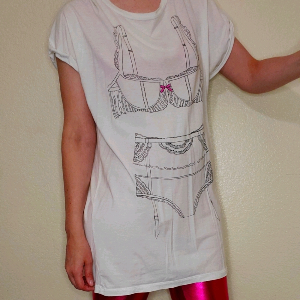 Forever 21 lingerie prjnt on shirt Bachelorette